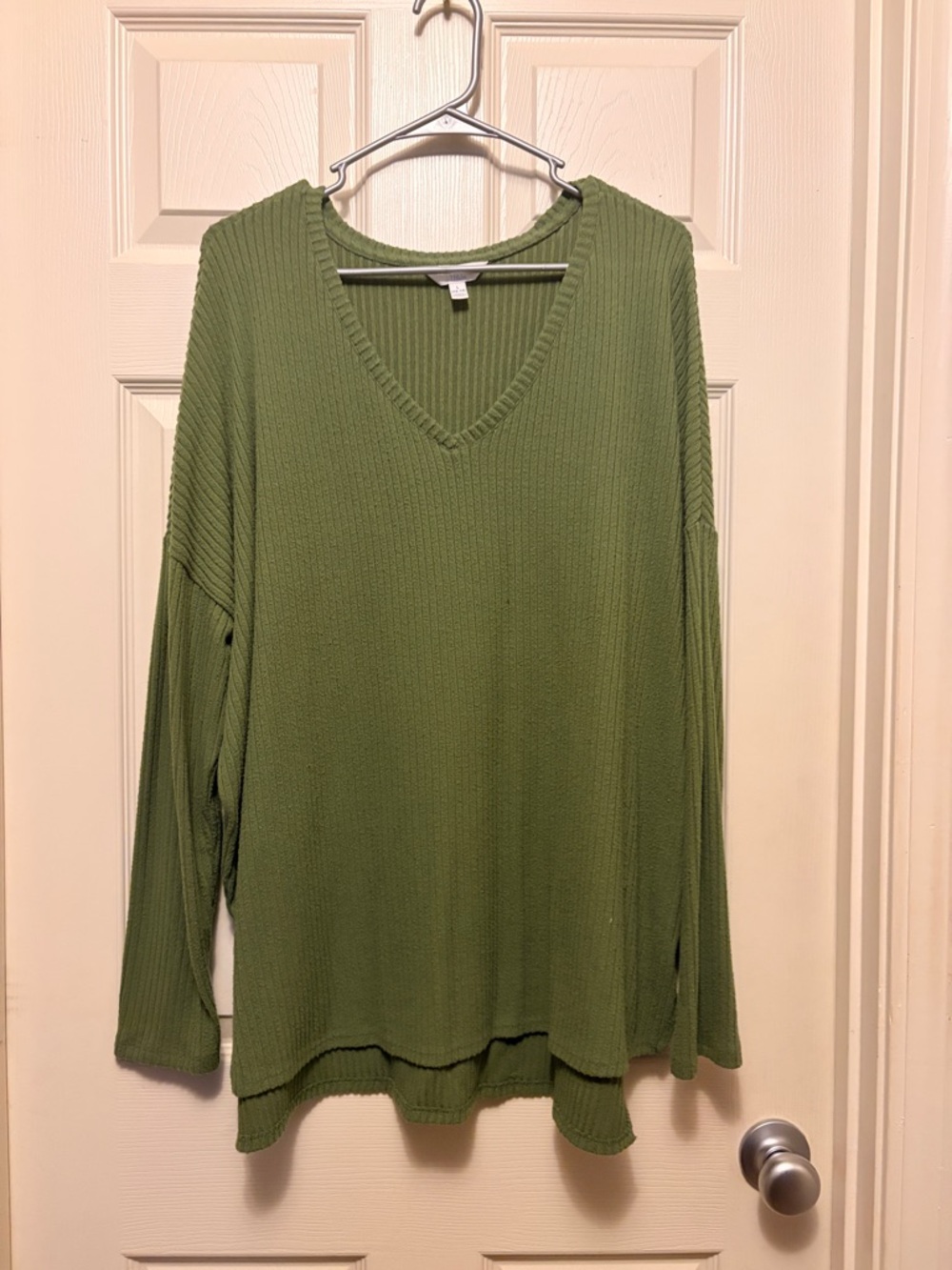 Time and Tru Olive Green Ribbed V-Neck Top